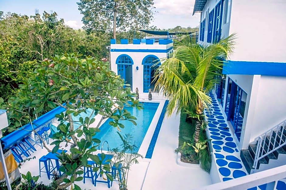 Bombora Surf Camp Hotel