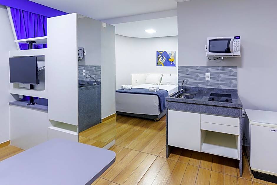 Carillon Plaza Hotel