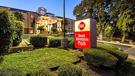 Best Western Plus Hill Country Suites - San Antonio