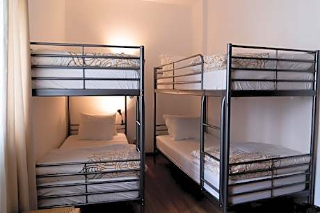 Bed in 4-Bed Mixed Dormitory Room