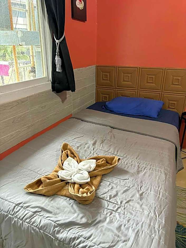 San Antonio Beach Guesthouse & Restaurant