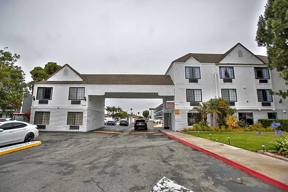 Best Western Surf City