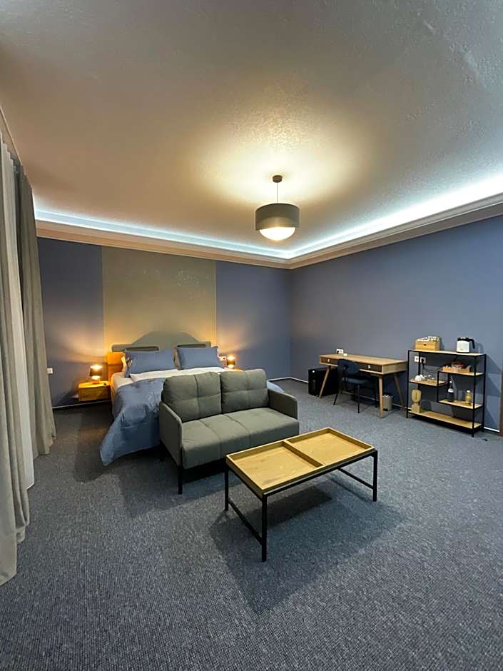 Hotel Residenz Luxury - Outletcity - Parken - Klima - 24h Check-In