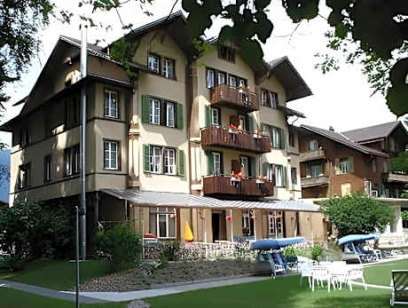 Alpenrose Hotel and Gardens