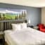 Clarion Pointe - Greensboro Coliseum Area