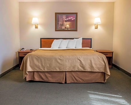 Standard with 1 King Bed