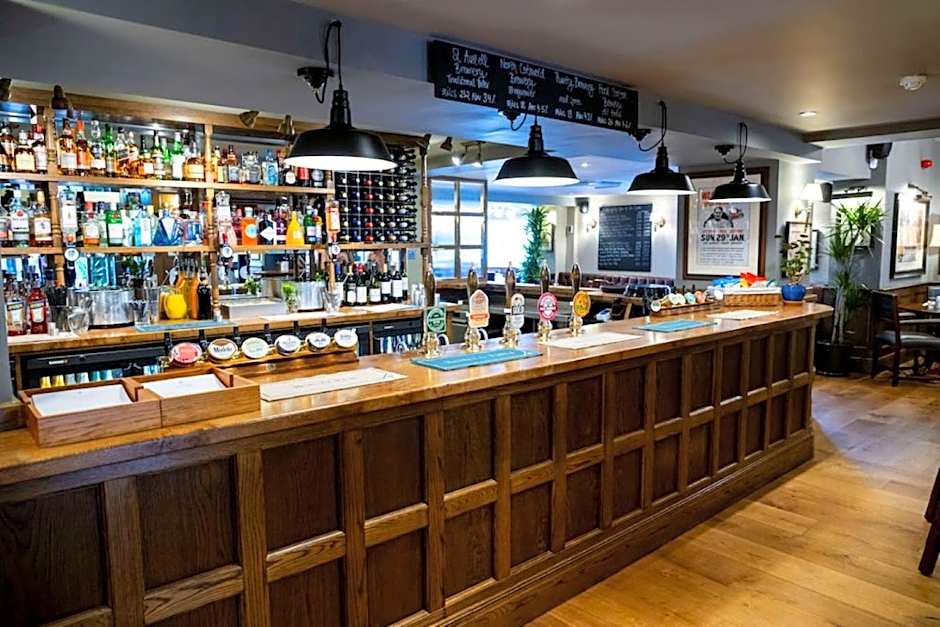 The Globe, Warwick, Warwickshire - Brunning & Price
