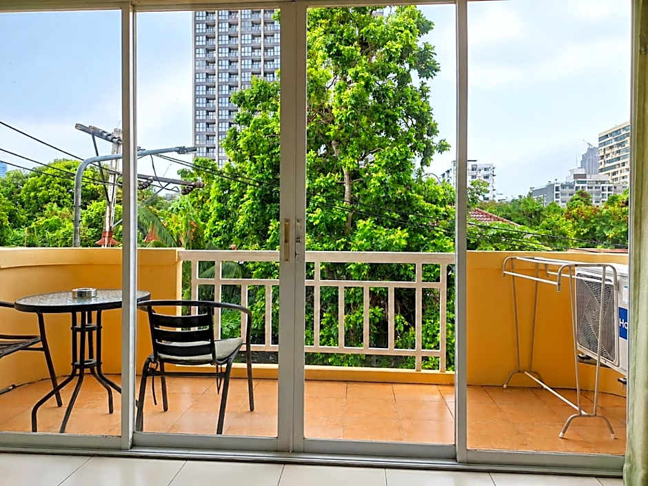 K2 Seaside Suites