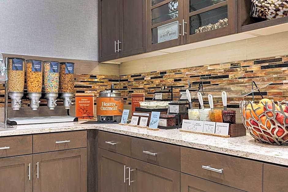 Homewood Suites By Hilton - Charlottesville