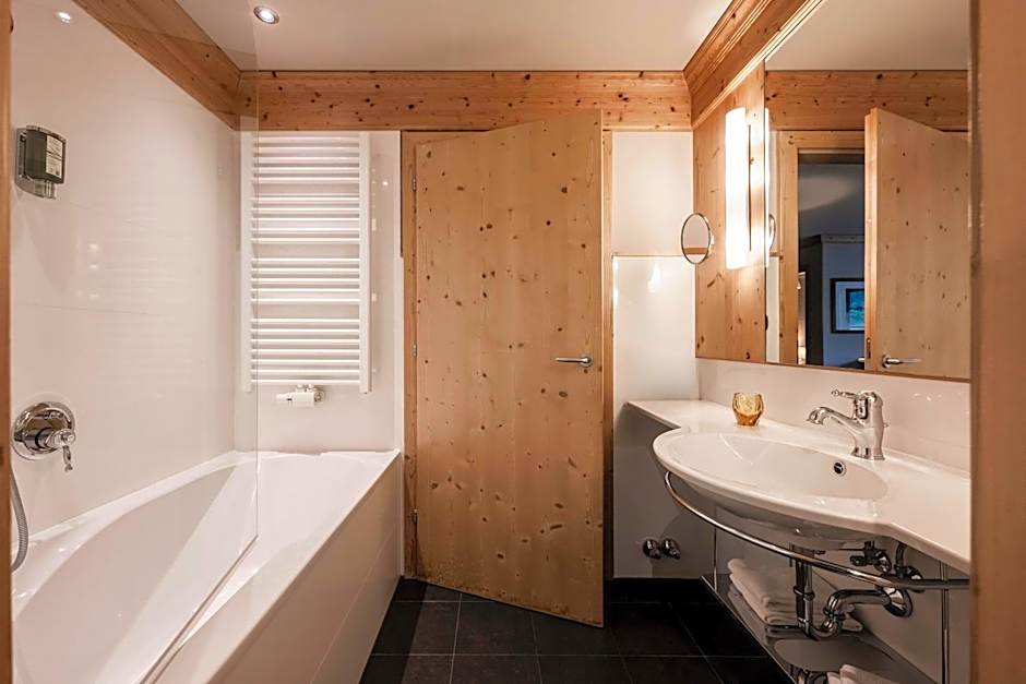 Post Alpina - Family Mountain Chalets