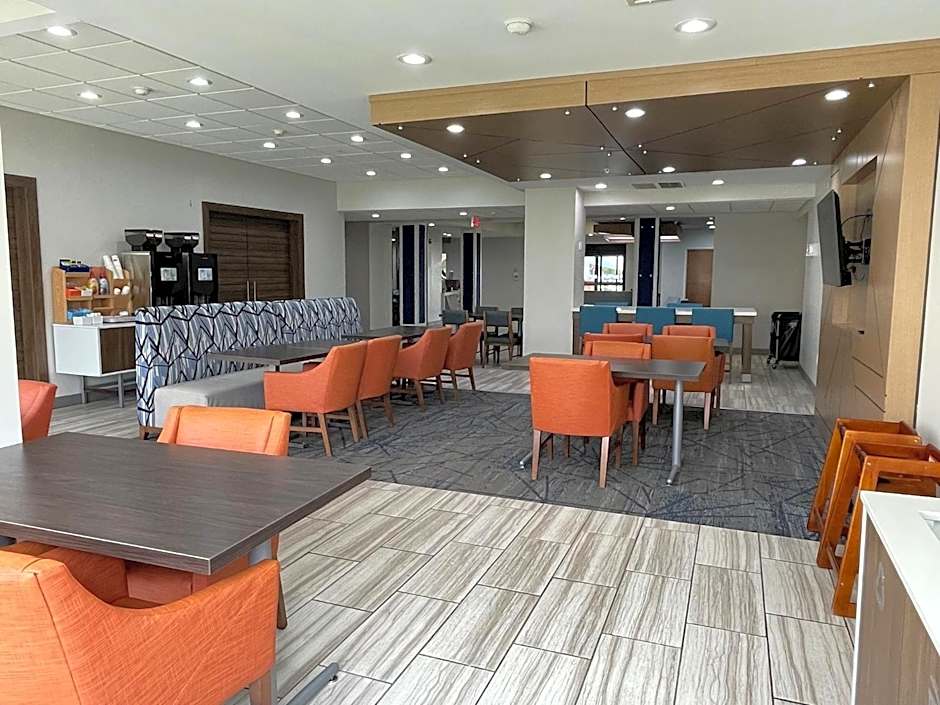 Holiday Inn Express Hotel & Suites Tipp City By IHG