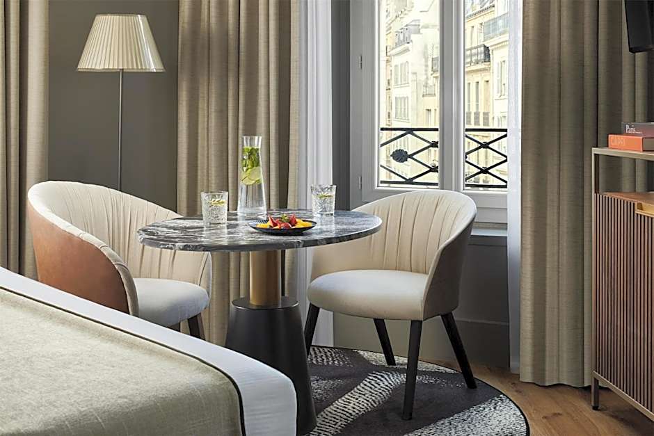 NH Paris Champs- Elysees