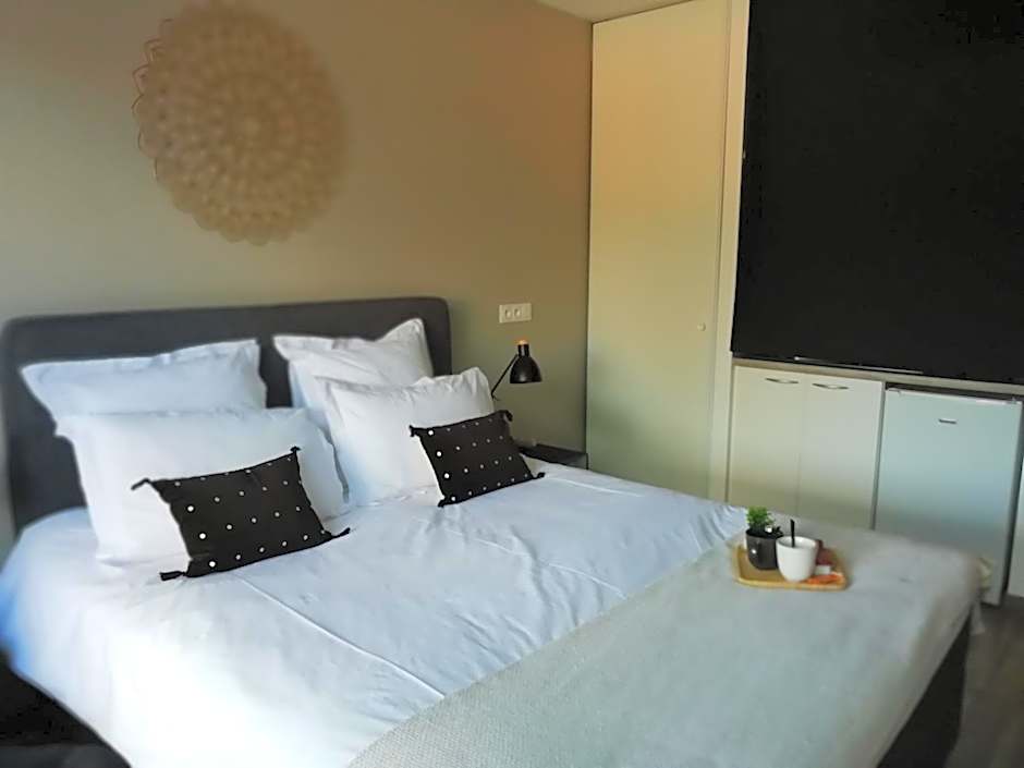 Sweet Home studio Aix en Pce, clim,terrasse,piscine,pkg,resto