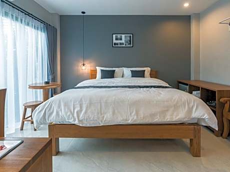 King Room with Pool View