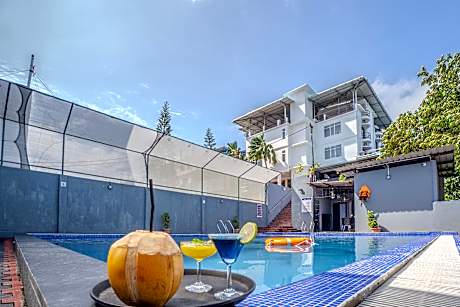 Hotel Mainak & Health Club