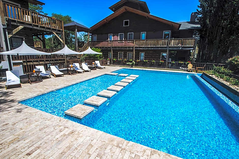 BlackStone Apart Boutique Hotel