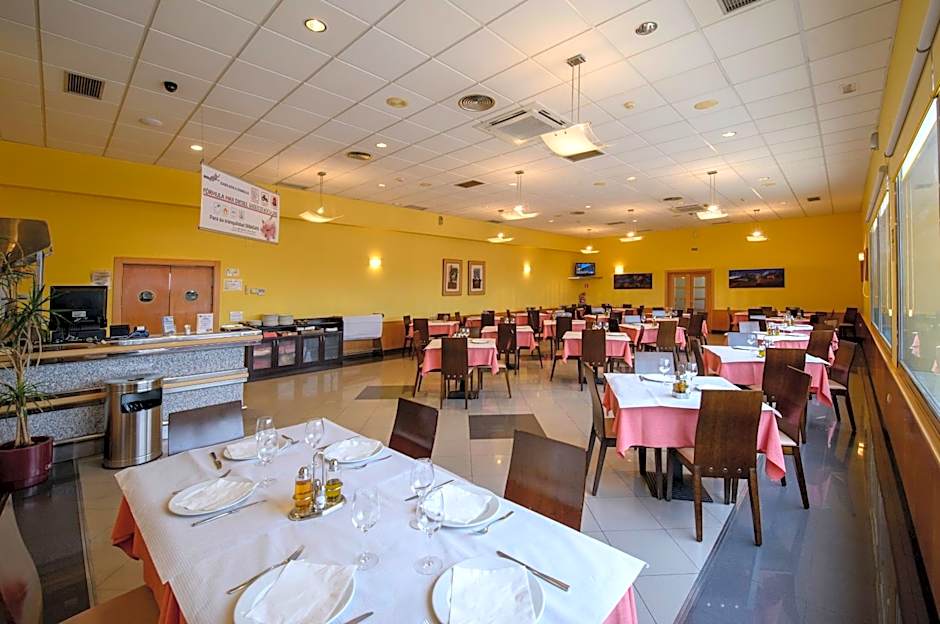 Hotel Castillo El Burgo