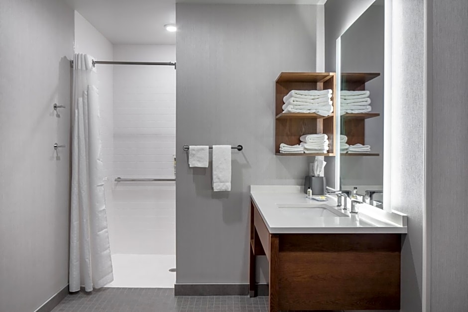 Staybridge Suites - Iowa City - Coralville, an IHG Hotel