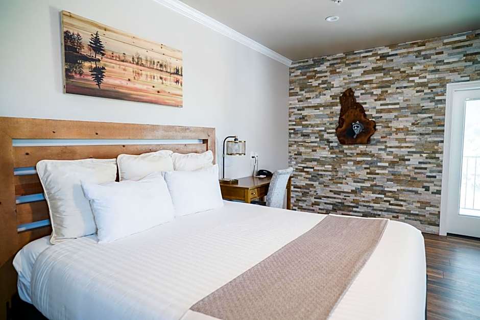 Grass Valley Courtyard Suites