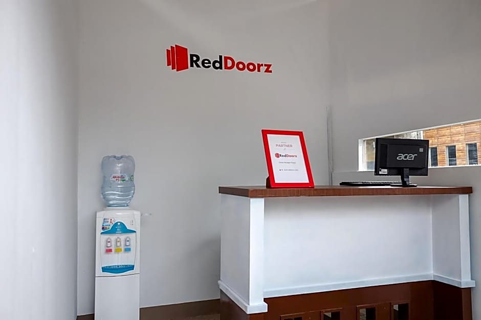 RedDoorz Syariah near Exit Tol Pemalang Comal 2