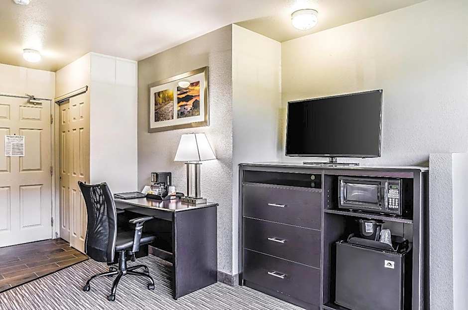 Quality Inn & Suites Westminster