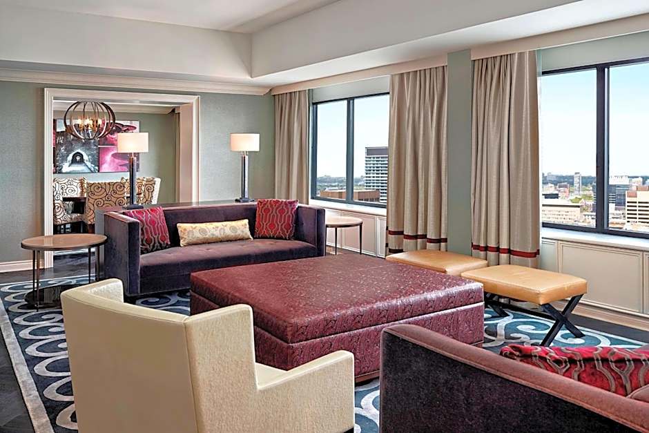 Sheraton Centre Toronto Hotel