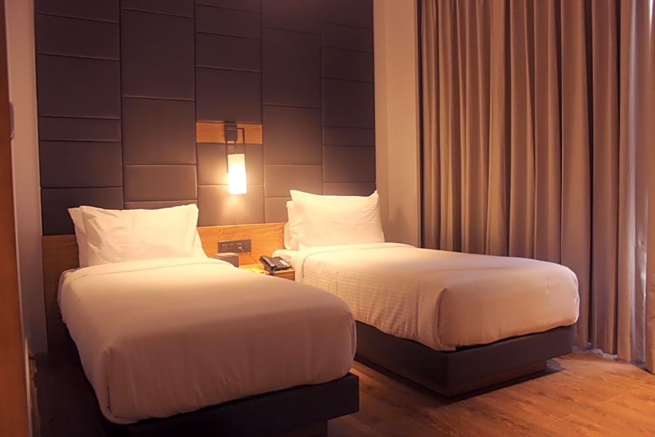 Fountain Tree by TGI