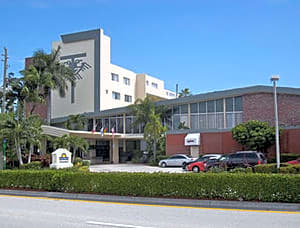 Days Hotel - Thunderbird Beach – Miami Beach - Sunny Isles, FL