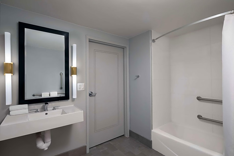 The Starling Atlanta Midtown, Curio Collection by Hilton