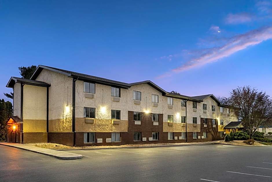 Super 8 by Wyndham Hagerstown I-70