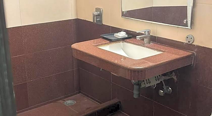 Hotel Cj International