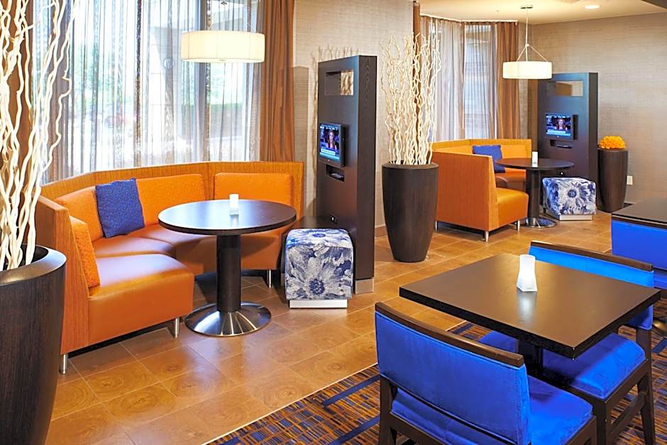 Courtyard by Marriott Kansas City Overland Park/Convention Center
