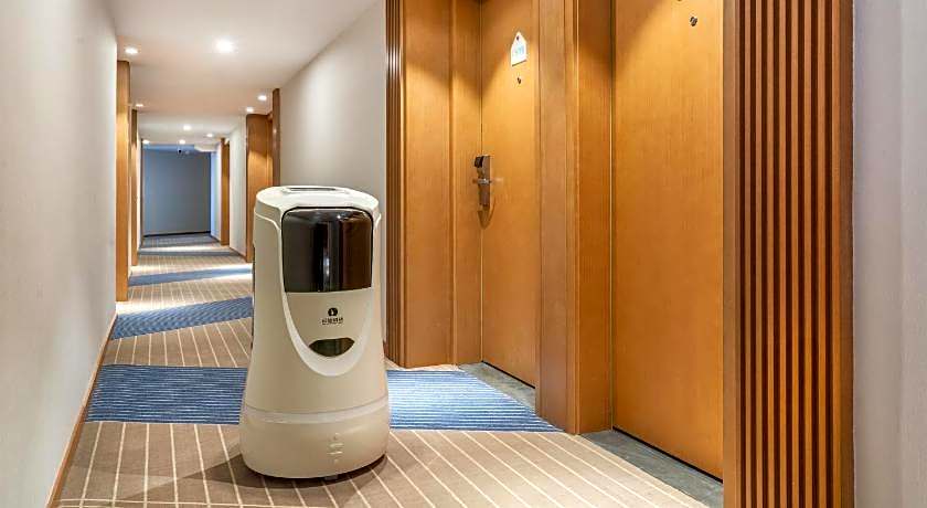 Holiday Inn Express Qingdao City Center By IHG