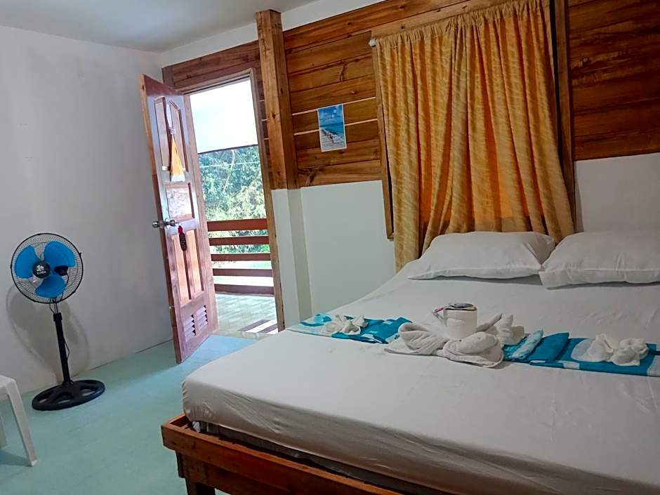 D' Angels Inn, Port Barton