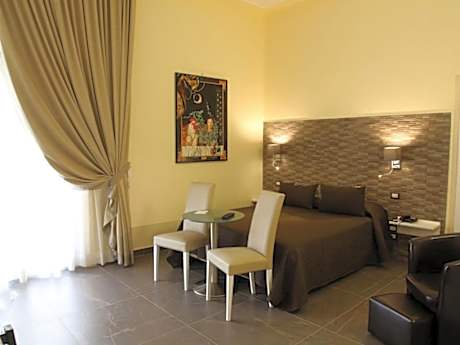 Deluxe Double or Twin Room with City View