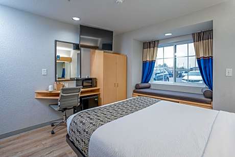 Queen Room - Non-Smoking