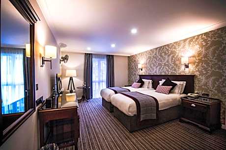 Deluxe Twin Room with View