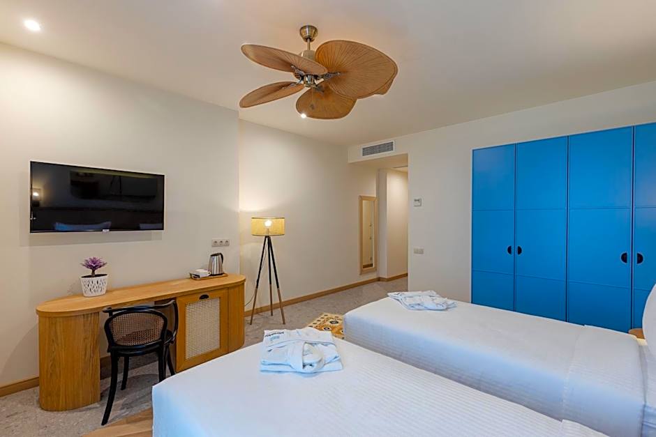 MiraMar Luxury Residences