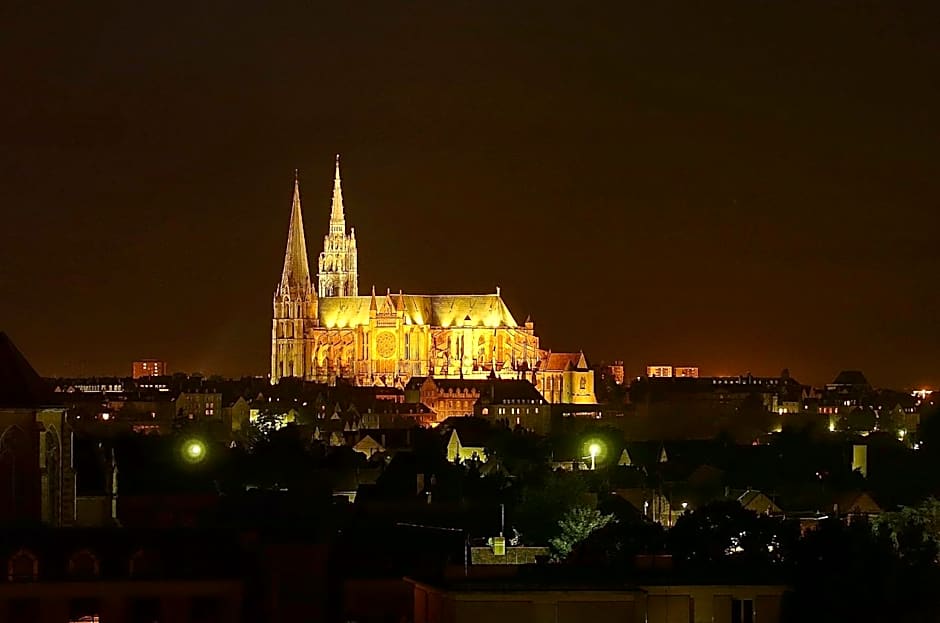 Timhotel Chartres Cathedrale