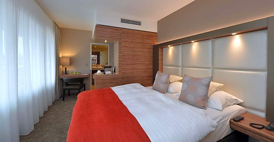 Best Western Plus Delta Park Hotel