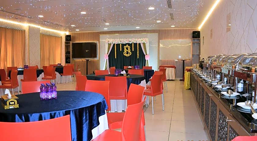THE CASTLE PREMIUM HOTEL