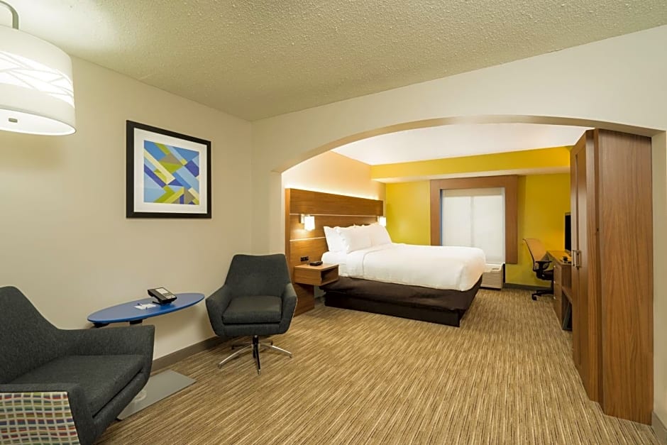 Holiday Inn Express Hotel & Suites Louisville East By IHG