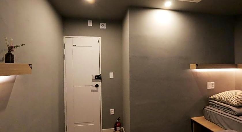 Blueboat Hostel Jeonju (Korea Quality)