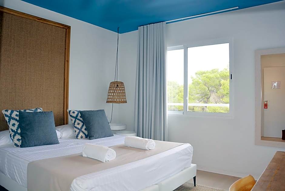 You & Co. Saler Beach boutique