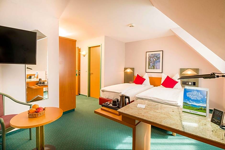 PLAZA Hotel Blankenburg Ditzingen, Sure Hotel Collection