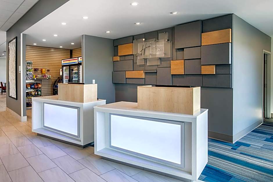 Holiday Inn Express & Suites Ludington By IHG