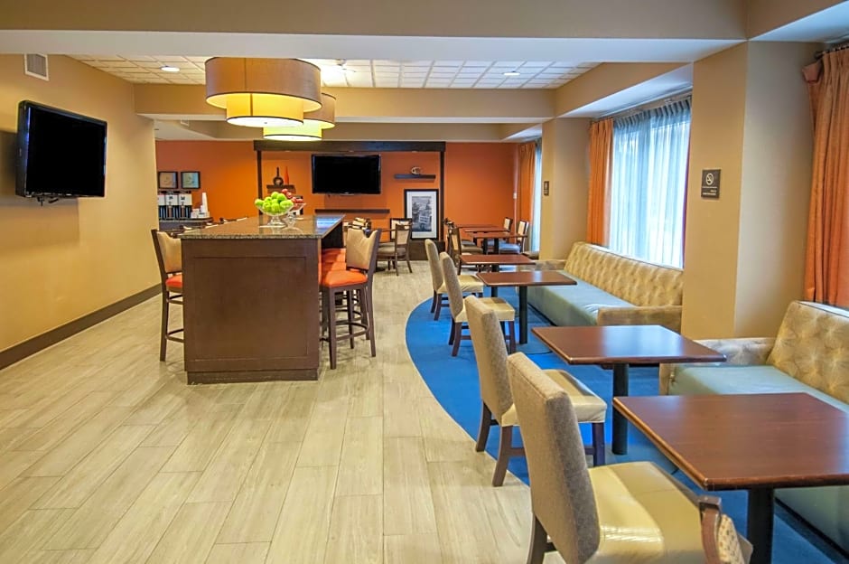 Hampton Inn By Hilton Metairie