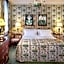 Hotel Duc De St-Simon