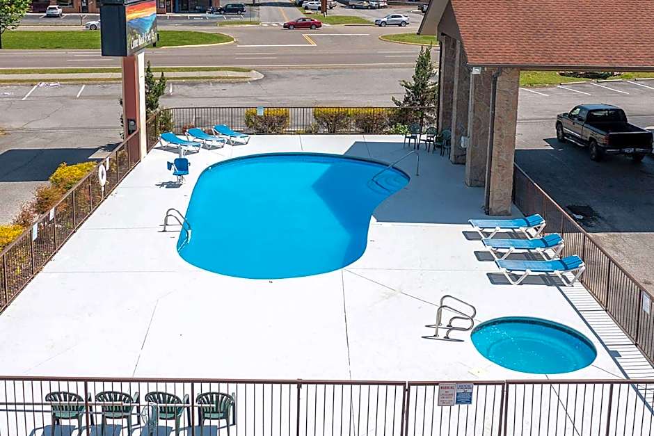 Days Inn By Wyndham Pigeon Forge South