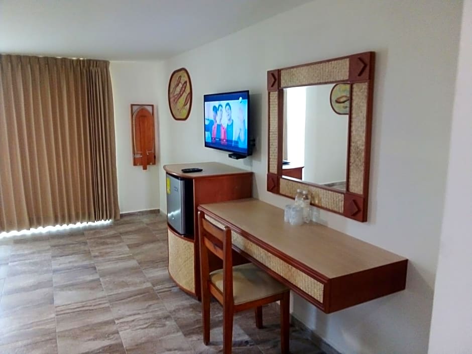 Hotel Palapa Palace Inn